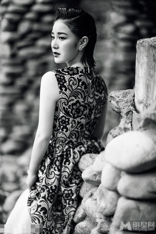 日本女星笕美和子家居写真 性感慵懒似猫咪 日本女星笕美和子家居写真 性感慵懒似猫咪