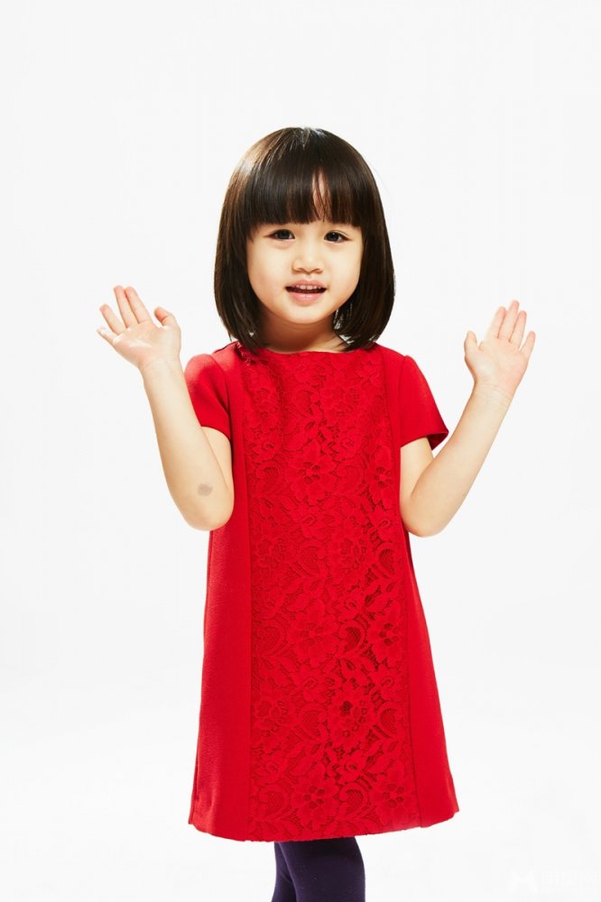 钟丽缇与女儿Cayla严稚棱人生第一次写真 钟丽缇与女儿Cayla严稚棱人生第一次写真