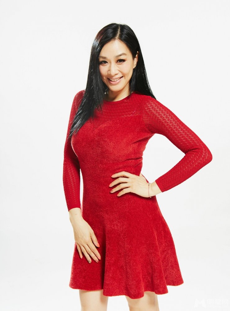 钟丽缇与女儿Cayla严稚棱人生第一次写真 钟丽缇与女儿Cayla严稚棱人生第一次写真