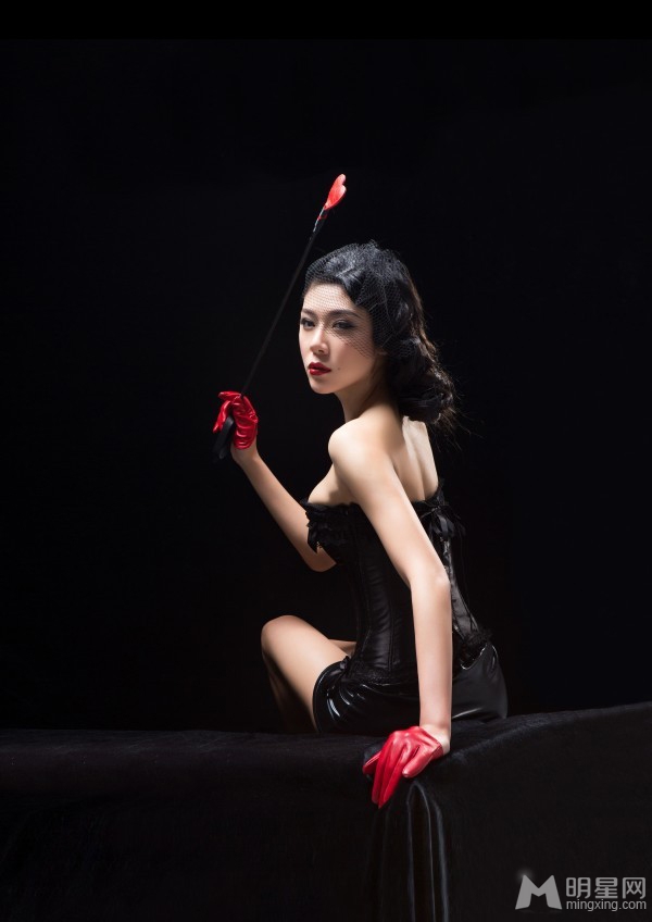 女星赵雅淇全新大片 魅惑红唇性感挑逗