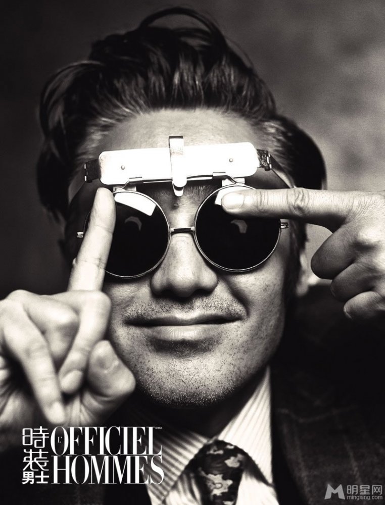吴秀波时装男士封面大片 国民大叔帅气卖萌