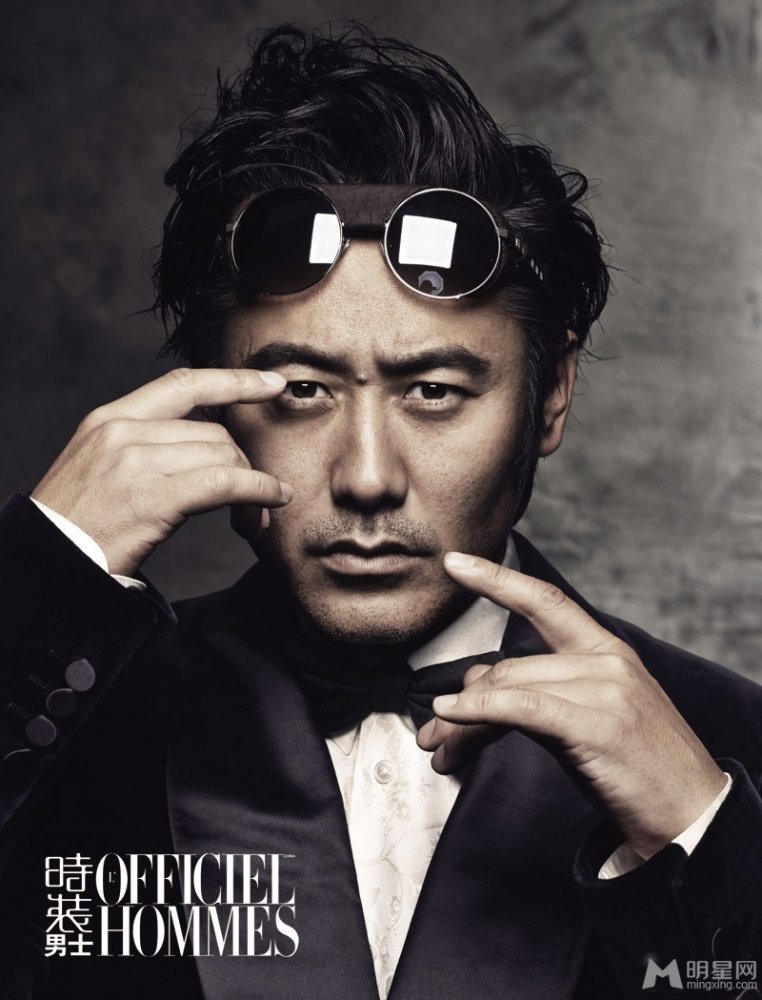 吴秀波时装男士封面大片 国民大叔帅气卖萌