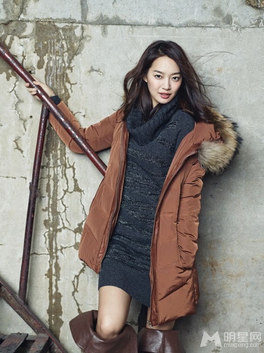 无人区余男黑白写真大片 造型性感冷艳 无人区余男黑白写真大片 造型性感冷艳