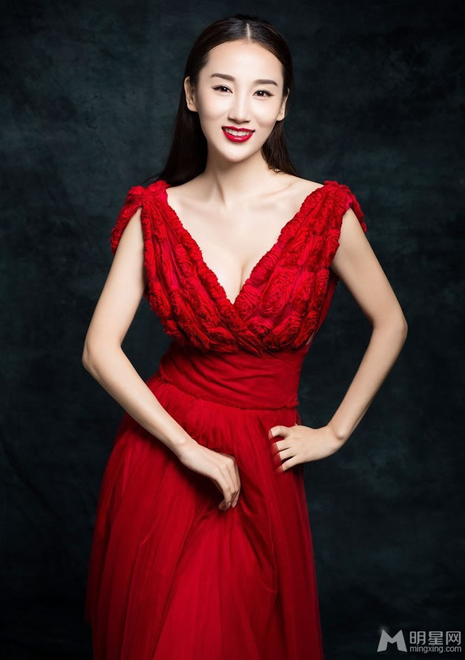 爱情公寓4孙艺洲大片 肌肉尽显时尚帅气 爱情公寓4孙艺洲大片 肌肉尽显时尚帅气