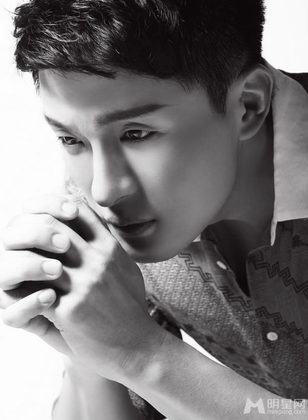 爱情公寓4孙艺洲大片 肌肉尽显时尚帅气 爱情公寓4孙艺洲大片 肌肉尽显时尚帅气