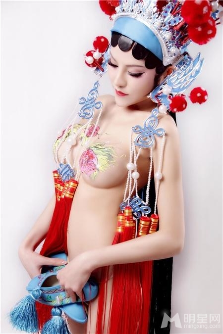 女主播张心儿京剧人体彩绘写真 半裸大尺度