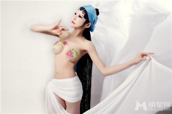 女主播张心儿京剧人体彩绘写真 半裸大尺度