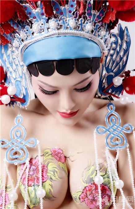 女主播张心儿京剧人体彩绘写真 半裸大尺度