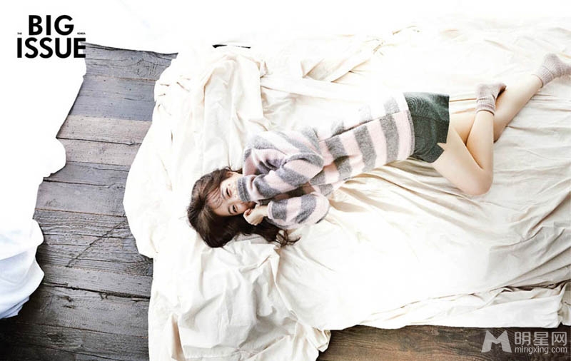 韩星朴宝英封面大片 甜美笑容清新唯美