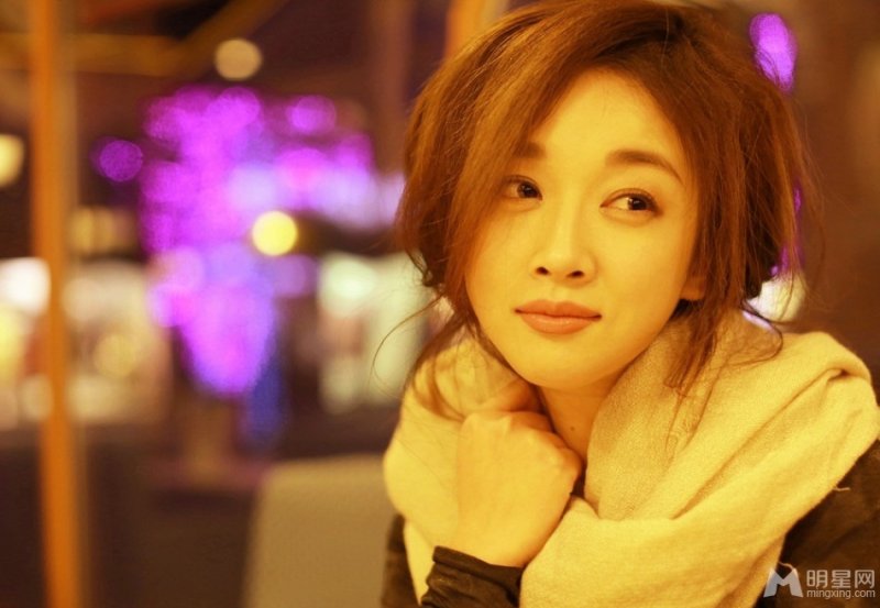 张蓓蓓冬季温暖写真 时尚清新妩媚动人