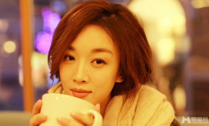 张蓓蓓冬季温暖写真 时尚清新妩媚动人