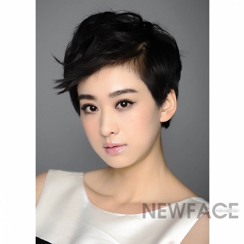 神剧女王穆婷婷写真 性感清新时尚百变 神剧女王穆婷婷写真 性感清新时尚百变