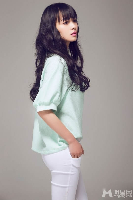 李艳冰性感比基尼写真 半裸双峰诱惑升级