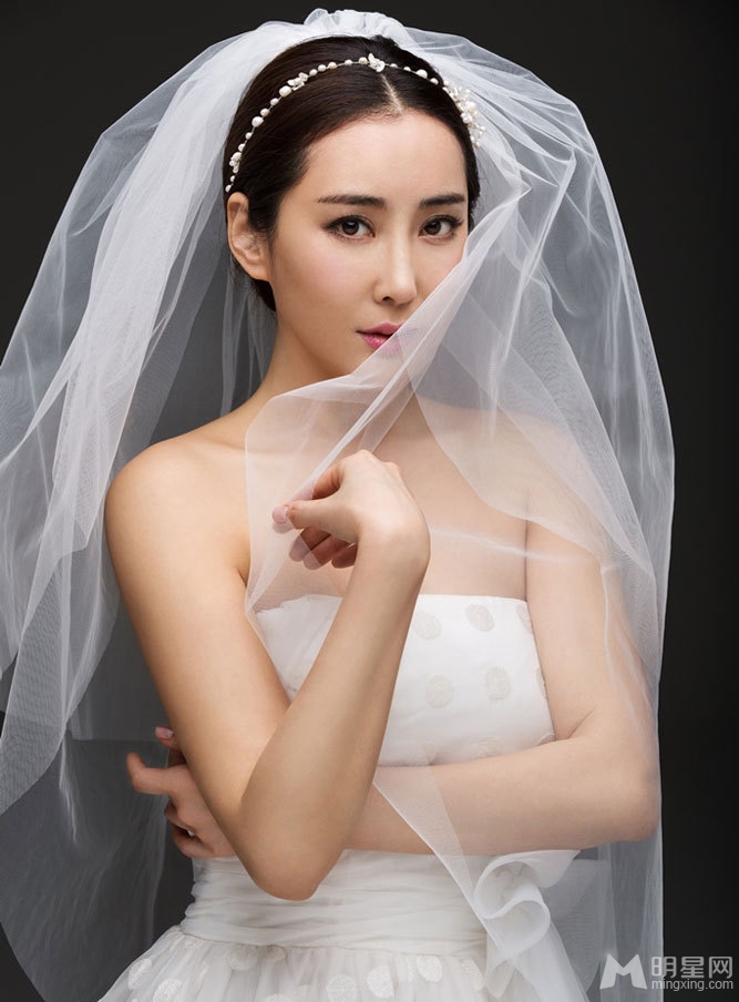 严屹宽杜若溪浪漫婚纱秀恩爱 甜蜜互动俏皮可爱 严屹宽杜若溪浪漫婚纱秀恩爱 甜蜜互动俏皮可爱