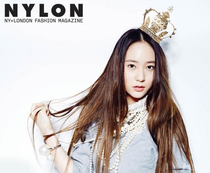 何杜娟最新时尚写真 清新淡雅不失小性感 何杜娟最新时尚写真 清新淡雅不失小性感