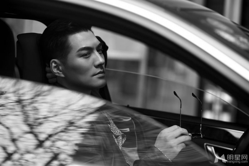 耿乐阳光帅气写真 混搭风格文艺范十足