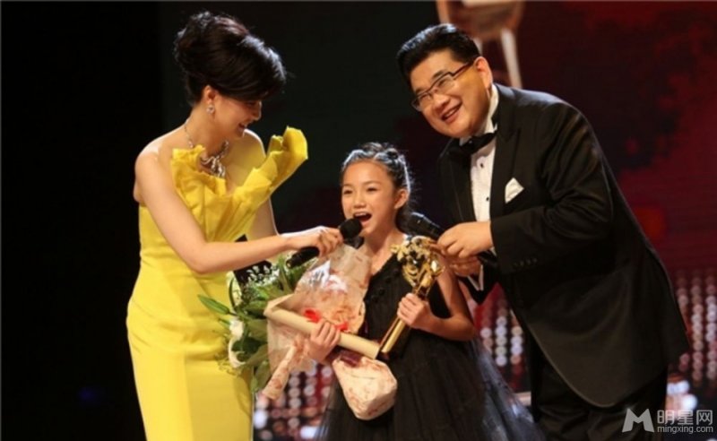 杨雪古典韵味写真曝光 展优雅淑女气质 杨雪古典韵味写真曝光 展优雅淑女气质