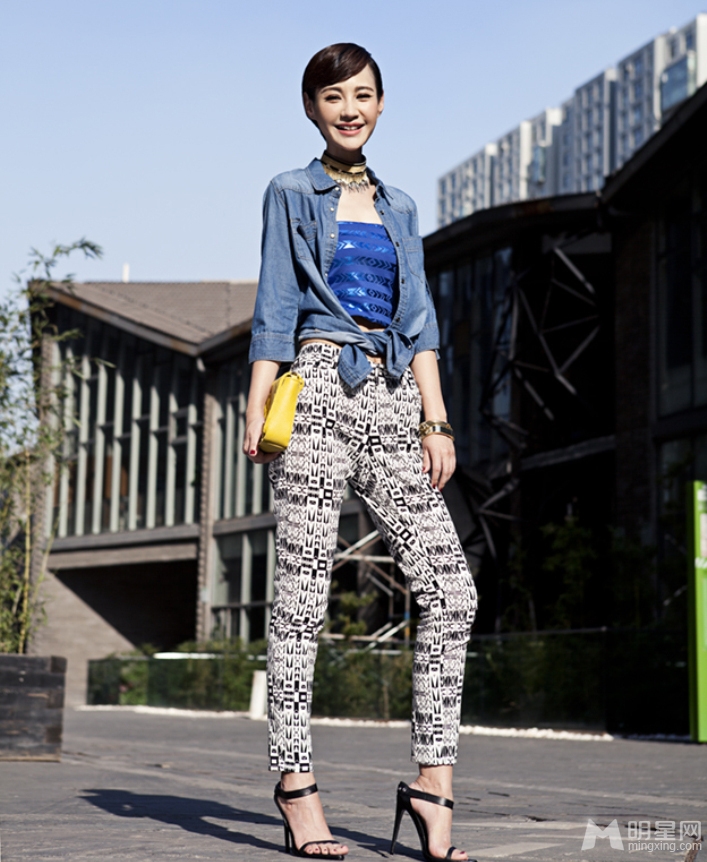 杨雪古典韵味写真曝光 展优雅淑女气质 杨雪古典韵味写真曝光 展优雅淑女气质