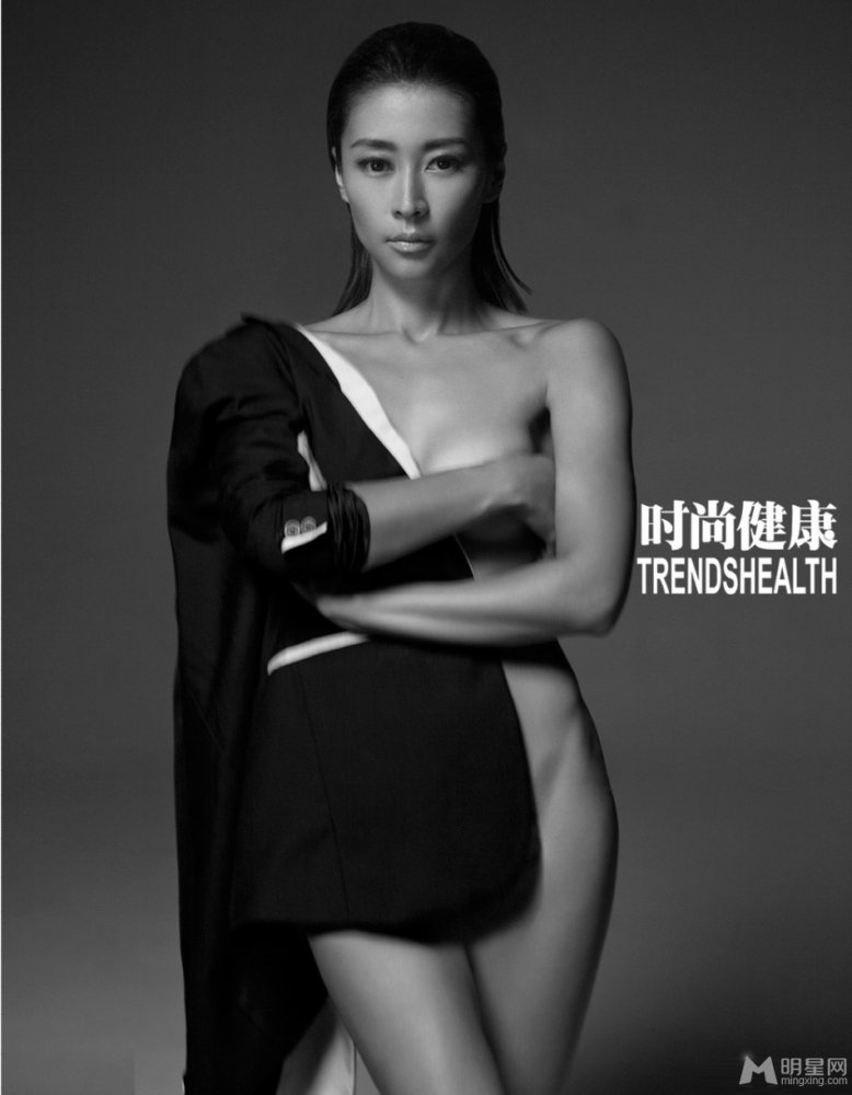 董卿王丽坤等拍粉红丝带大片 为公益全裸