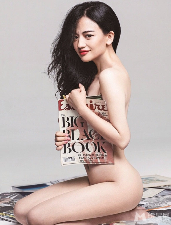 倪妮杂志拍摄封面大片 笑容温暖展恬静柔美气质 倪妮杂志拍摄封面大片 笑容温暖展恬静柔美气质