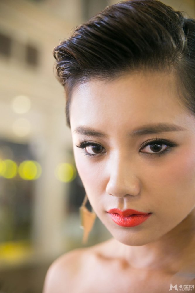 杨幂袁姗姗 图揭那些整容越来越像的明星