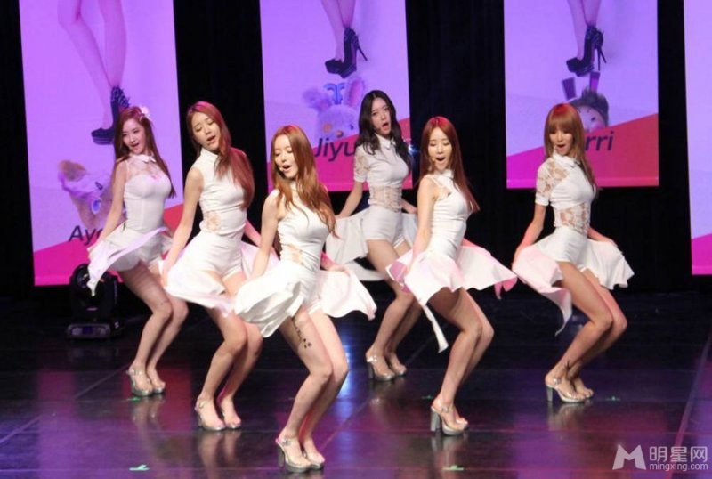 韩团Dal★Shabet游戏代言大片 大秀性感美腿