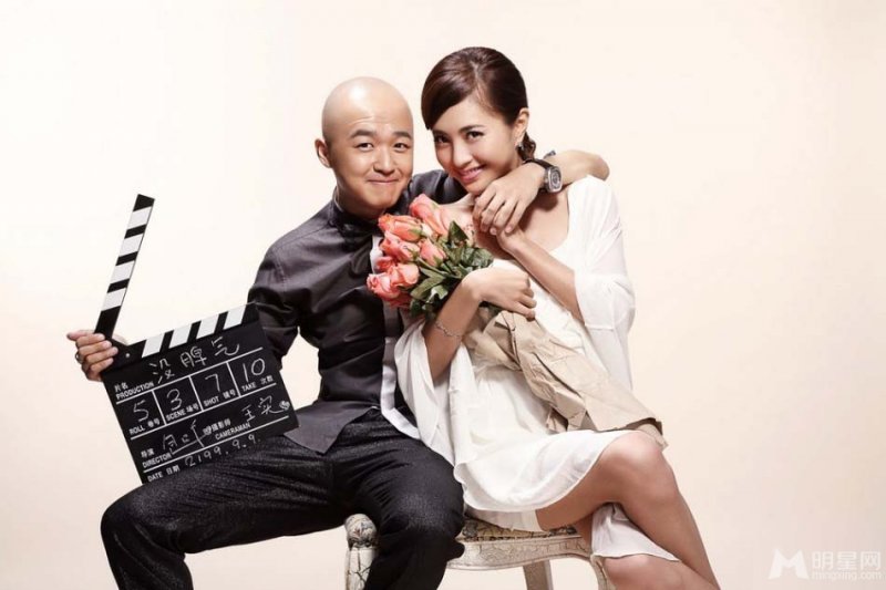 包贝尔包文婧甜蜜写真 亲密互动默契足