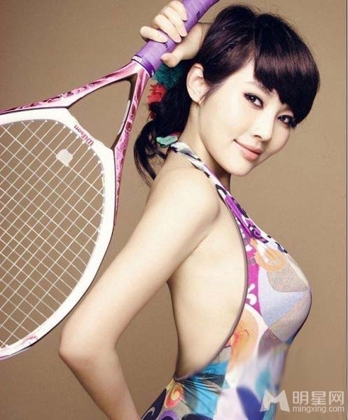 徐冬冬泳装性感写真 变身网球宝贝活力四射 徐冬冬泳装性感写真 变身网球宝贝活力四射