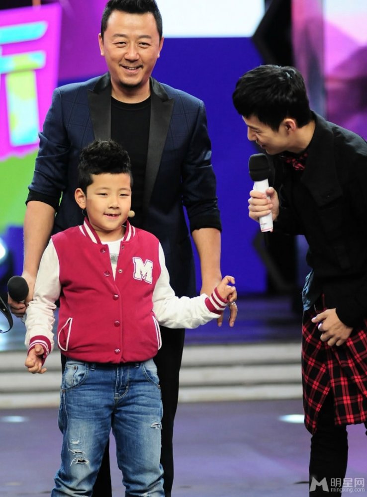 林西娅脚踏两条船遭粉丝围攻 私房照曝光 林西娅脚踏两条船遭粉丝围攻 私房照曝光