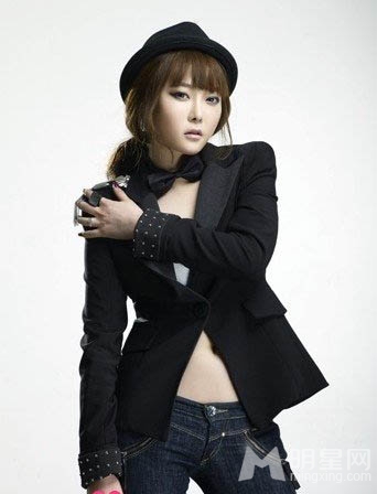 林西娅脚踏两条船遭粉丝围攻 私房照曝光 林西娅脚踏两条船遭粉丝围攻 私房照曝光