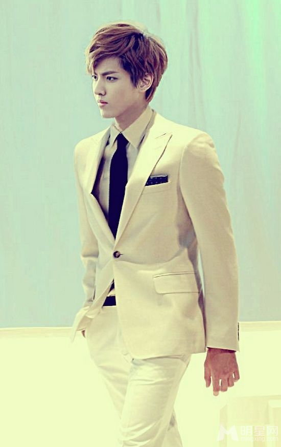 林西娅脚踏两条船遭粉丝围攻 私房照曝光 林西娅脚踏两条船遭粉丝围攻 私房照曝光