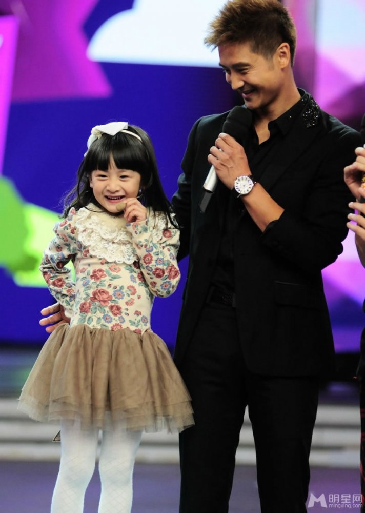 林西娅脚踏两条船遭粉丝围攻 私房照曝光 林西娅脚踏两条船遭粉丝围攻 私房照曝光