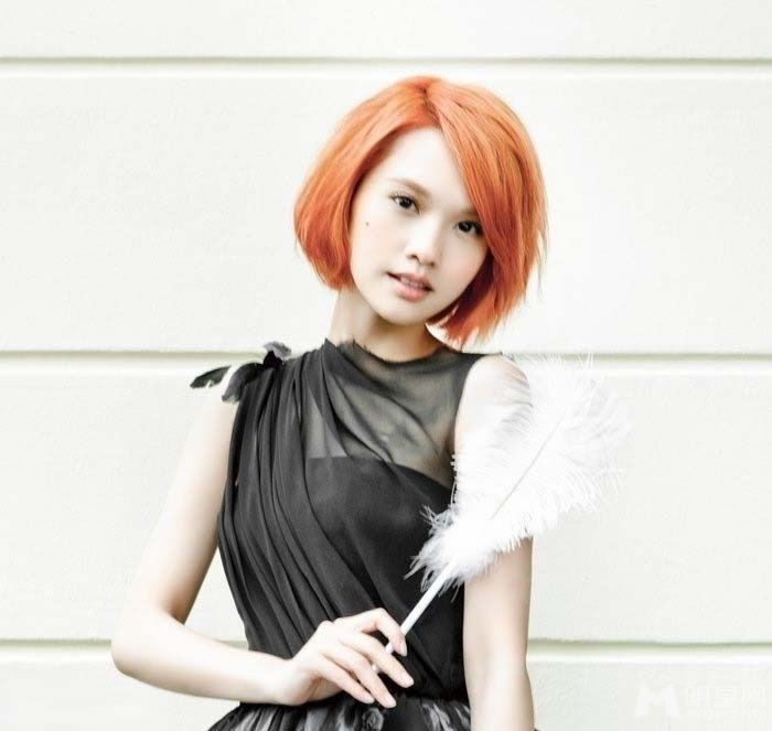 歌手程响新专辑宣传写真曝光 唯美小清新