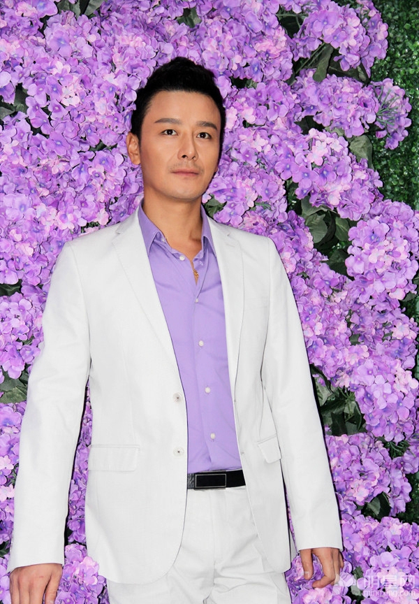 刘牧携娇妻刘姝含拍摄时尚杂志浪漫大片 刘牧携娇妻刘姝含拍摄时尚杂志浪漫大片