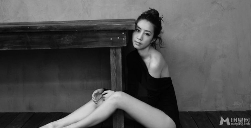 吴雨霏性感全裸大片 真空上阵下衣失踪 吴雨霏性感全裸大片 真空上阵下衣失踪