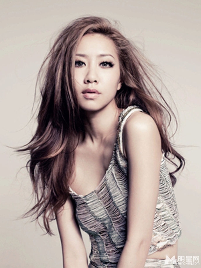 吴雨霏性感全裸大片 真空上阵下衣失踪 吴雨霏性感全裸大片 真空上阵下衣失踪