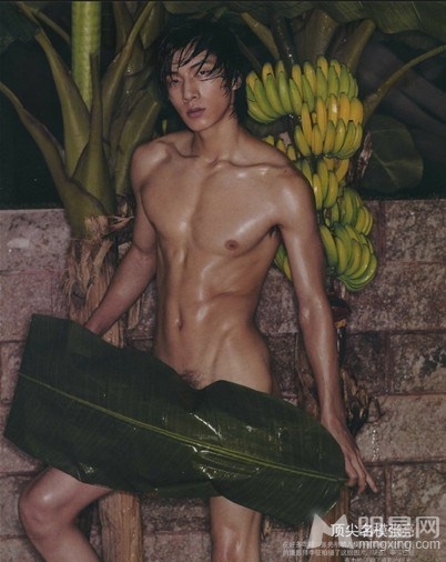 爸爸去哪儿张亮全裸写真 大秀腹肌完美身材