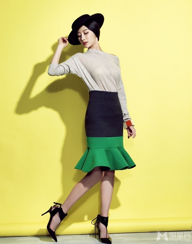 演员赵子惠时尚大片 优雅气质尽显女人味