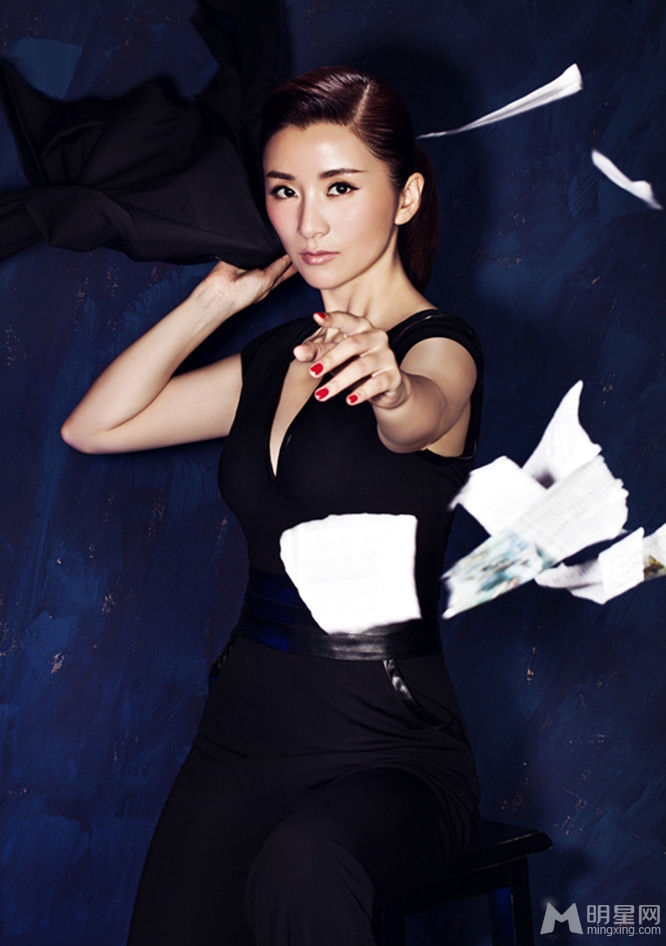 刘庭羽最新写真大片 帅气女汉子霸气侧漏 刘庭羽最新写真大片 帅气女汉子霸气侧漏