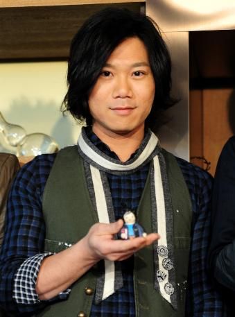 五月天玛莎无名指戴戒指 疑已低调结婚