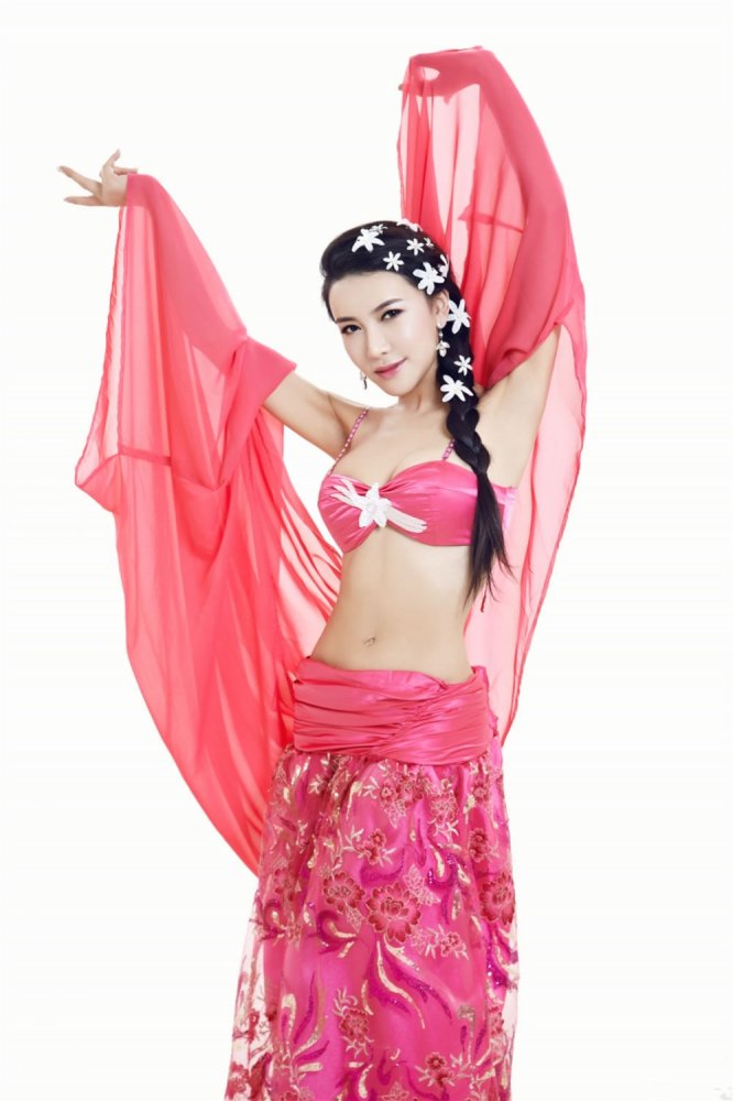 龚玥菲新金瓶梅主题写真 薄纱难掩性感身姿