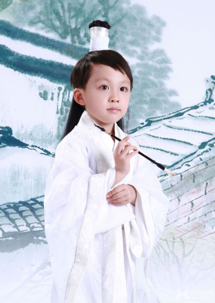 龚玥菲新金瓶梅主题写真 薄纱难掩性感身姿