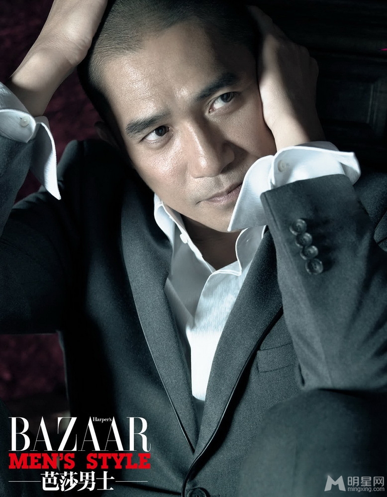 梁朝伟光头造型登芭莎 时尚帅气优雅迷人