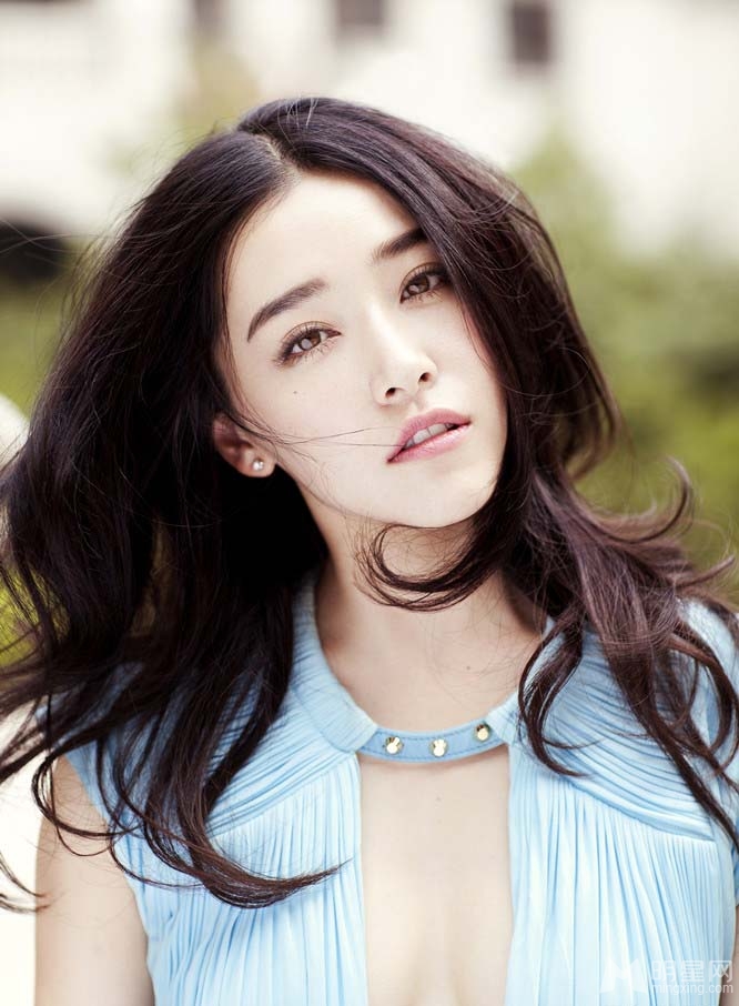 璀璨人生阚清子大片 胸门大开性感来袭 璀璨人生阚清子大片 胸门大开性感来袭