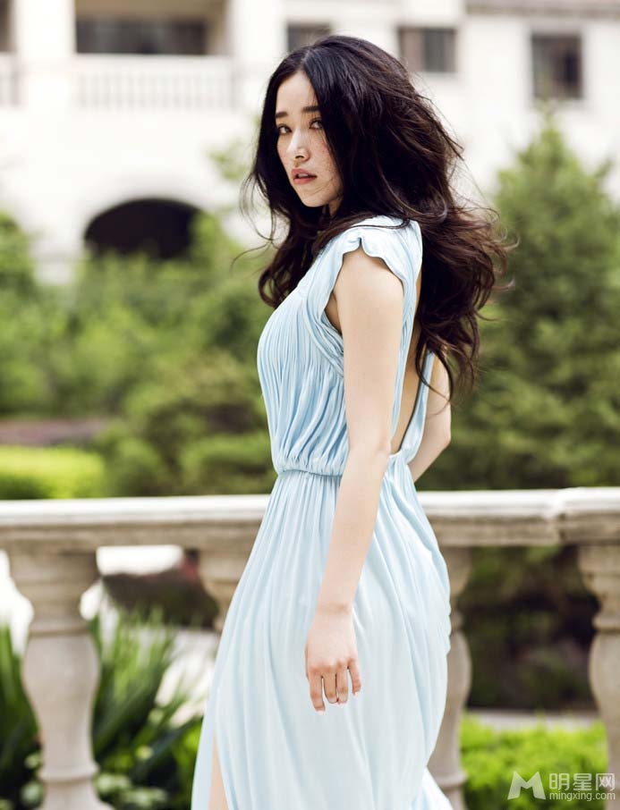 璀璨人生阚清子大片 胸门大开性感来袭 璀璨人生阚清子大片 胸门大开性感来袭