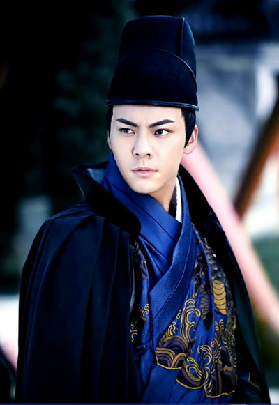 陈伟霆扮相宜古宜今 人气爆棚当红不让
