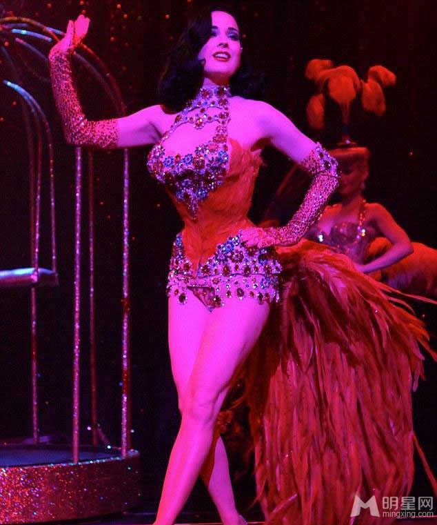 脱衣舞娘蒂塔·万提斯黑色蕾丝内衣写真 脱衣舞娘蒂塔·万提斯黑色蕾丝内衣写真