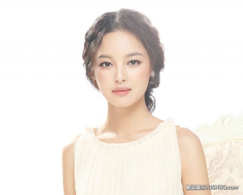 翟天临变成熟男人带来馥雅气质浓郁的个人写真