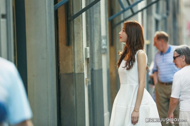 李昕芸全裸拍时尚杂志写真 极尽妩媚诱惑 李昕芸全裸拍时尚杂志写真 极尽妩媚诱惑