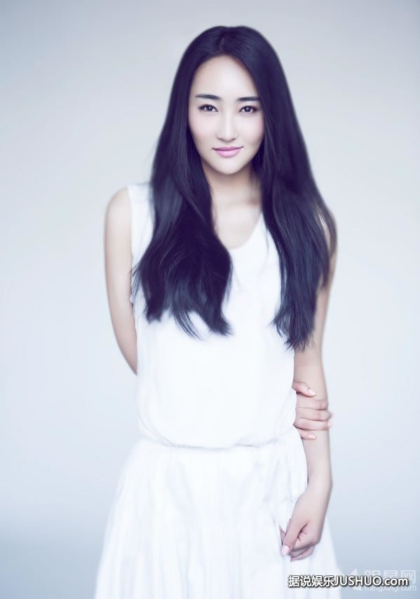 到爱的距离高姝瑶白裙写真 清新唯美气质优雅 到爱的距离高姝瑶白裙写真 清新唯美气质优雅